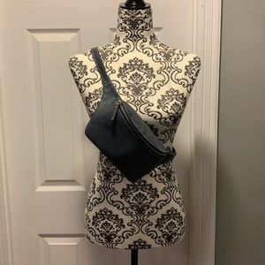 Roots leather Fanny pack